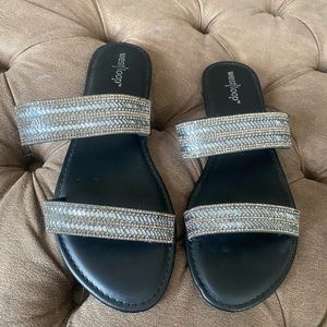 West loop glittery sandals